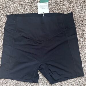 Halara high waisted scrunch butt lifting tummy control side pocket biker shorts